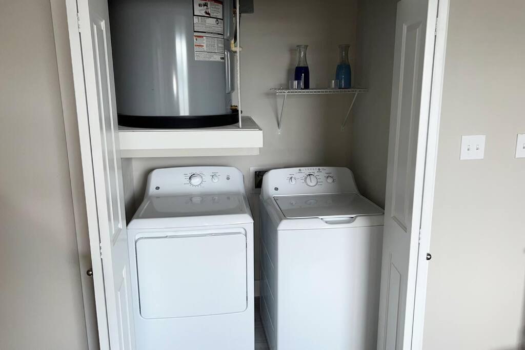 Welcome To Our Spacious 2-Bedroom 2-Bathroom Located In The City Of Houston, Texas! Eksteriør bilde